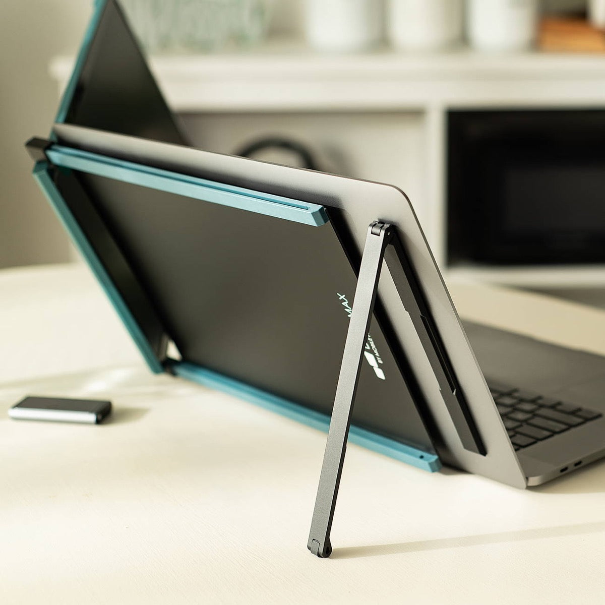 Mobile Pixels - Laptop kickstand