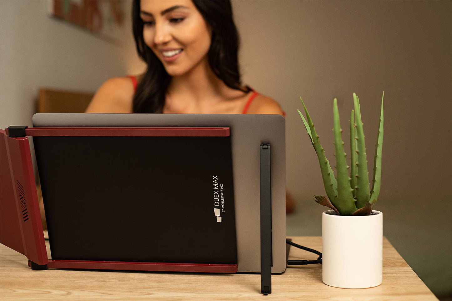 Mobile Pixels - Laptop kickstand